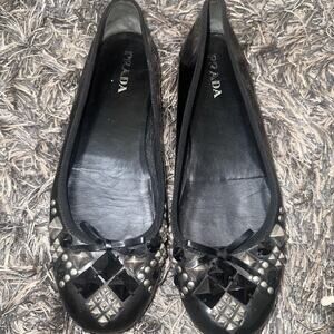 Prada Black Patent Leather Ballerina Flats Stud Stone Bow Embellishment Sz EU 40